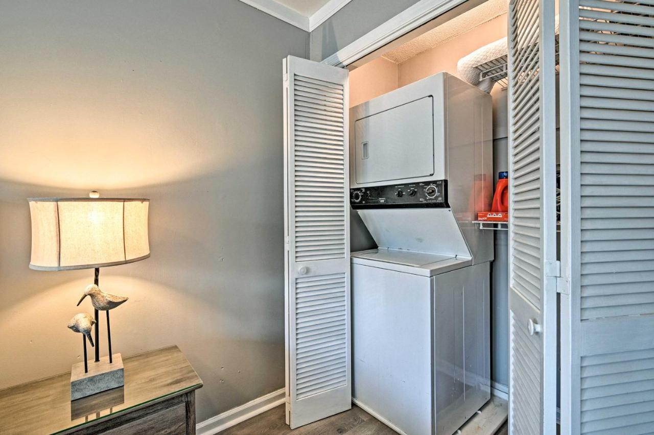 Surfside Beach Couples Retreat With Balcony! شاطئ ميرتل المظهر الخارجي الصورة
