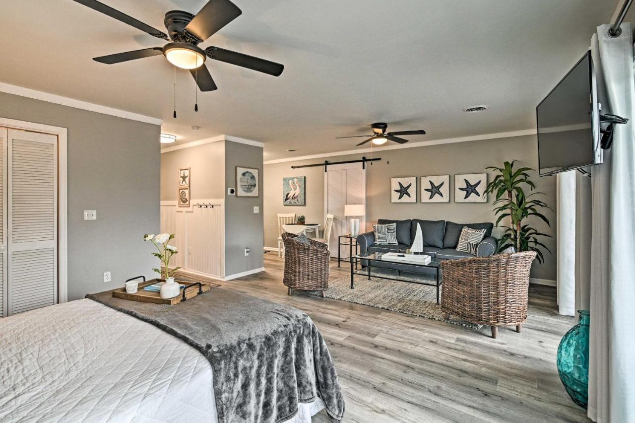Surfside Beach Couples Retreat With Balcony! شاطئ ميرتل المظهر الخارجي الصورة